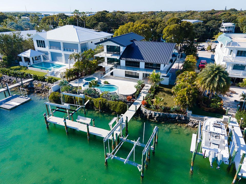 1st image of 228 Tide Ave