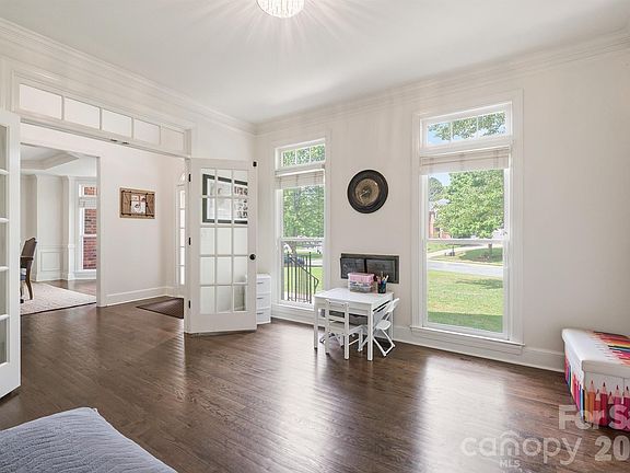 4th image of 10316 Calaveras Ct