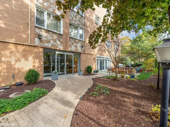 2009 Harrison St APT 204, Evanston, IL 60201