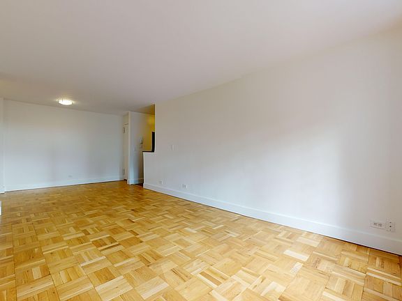 5th image of 220 E 63rd St APT 1L