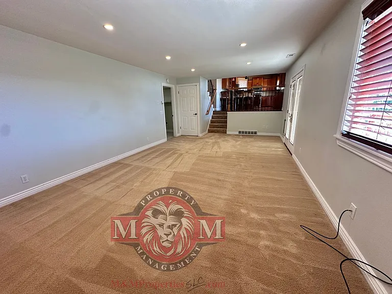 12128 S Woodridge Rd — Photo 21