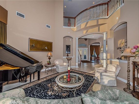 5th image of 10515 Martinique Isle Dr