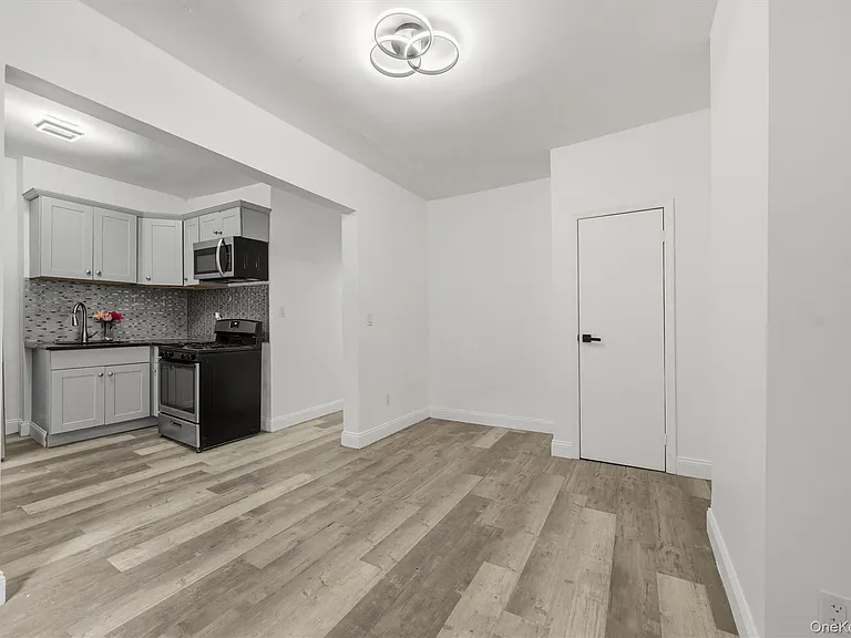 413 Liberty St — Photo 13