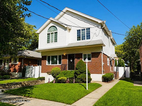 3rd image of 565 College Ave