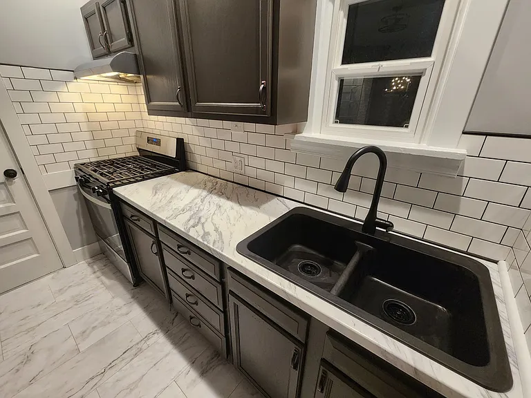 510 E Fulton St — Photo 9