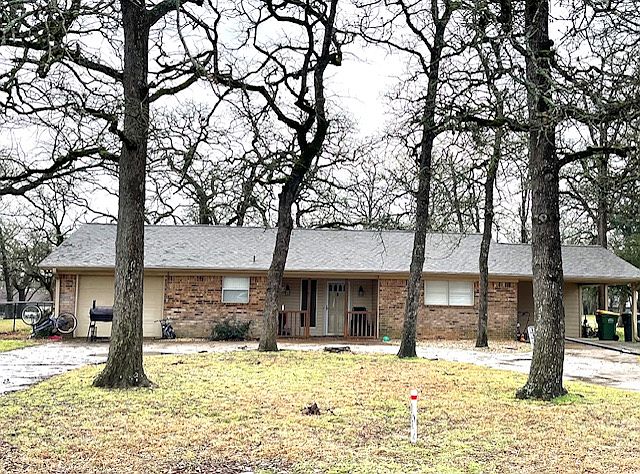 1st image of 110 Golfview Dr