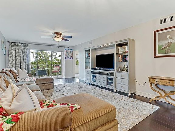 3rd image of 3061 Sandpiper Bay Cir APT J202