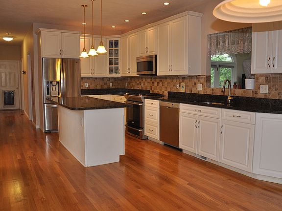 Gourmet Kitchen