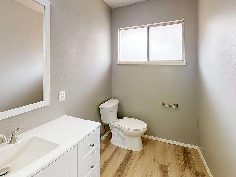 9416-Lexington-Ave-NE-Apt-21-Bathroom_06172026