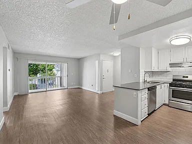 Vue at the Lake Apartments