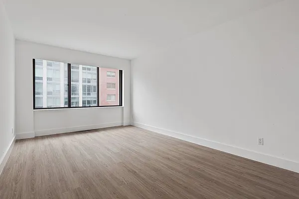 Rented by Greystar | media 15