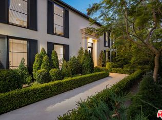 1074 Chantilly Rd, Los Angeles, CA 90077