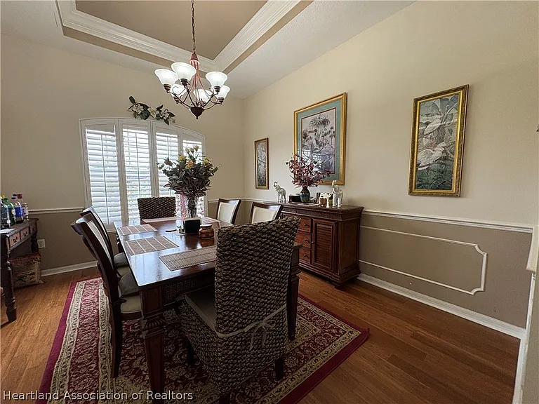 407 Maravilla Ave — Photo 17