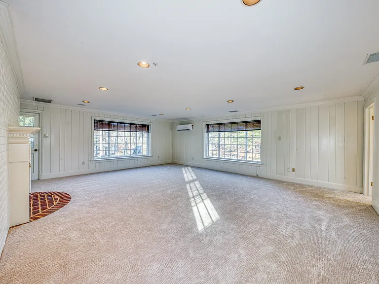 9720 Burnett Dr — Photo 31