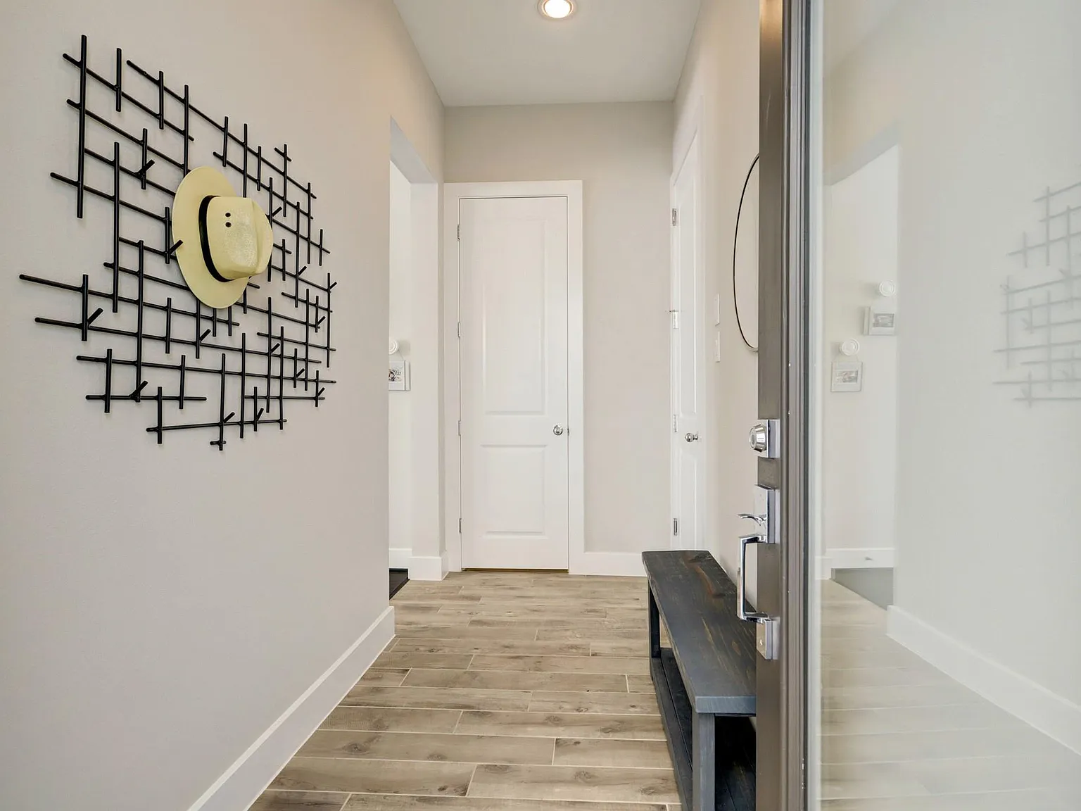 3 bed, 2.5 bath, 1786 sqft, $2,500 — Photo 2