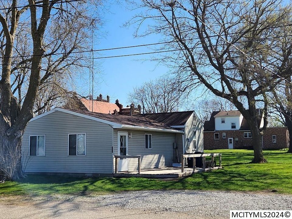 1st image of 517 1st St S