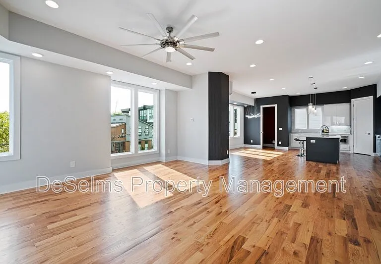 1000 Southside Ave — Photo 37