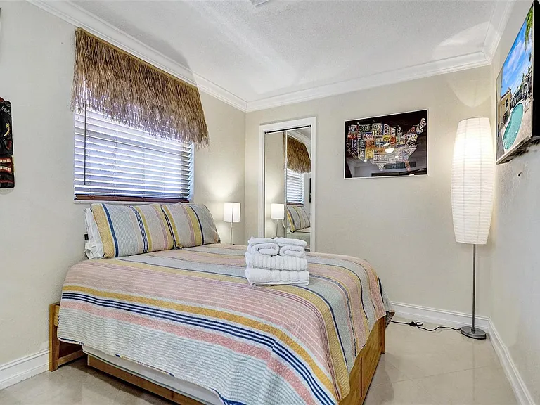2051 Coral Reef Dr — Photo 33