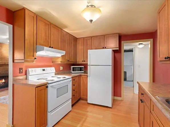 4403 SW 101st St, Seattle, WA 98146