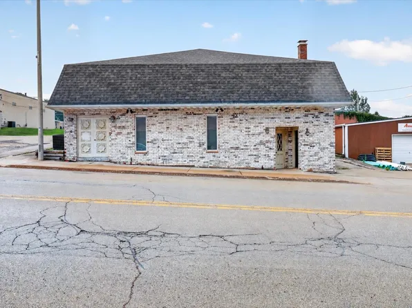 544 Main St, Highland, WI 53543