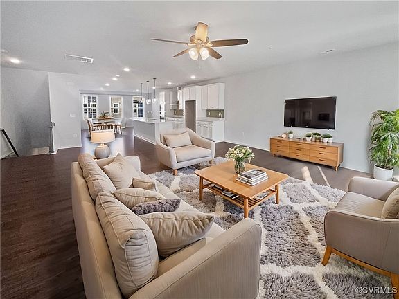 2nd image of 5925 Laurel Bed Ln Unit B