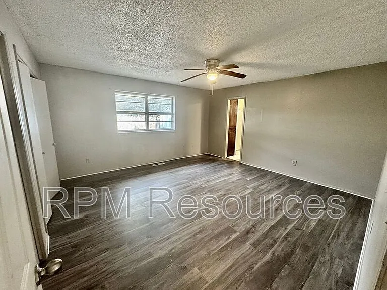 720 Willow Run — Photo 15
