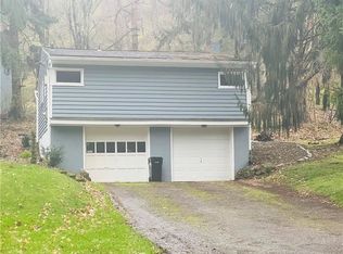9905 Willow Dr, Wexford, PA 15090