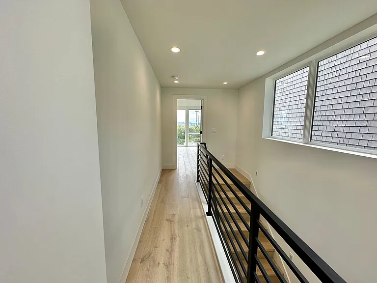 507 Galer St — Photo 4