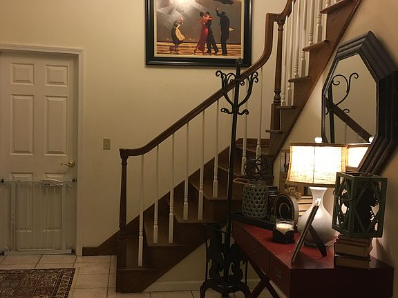 5th image of 1009 Saint Pauls Ln