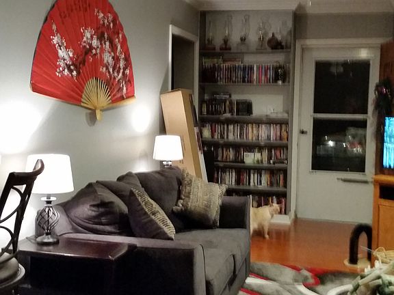 2nd image of 3010 W Meadow St