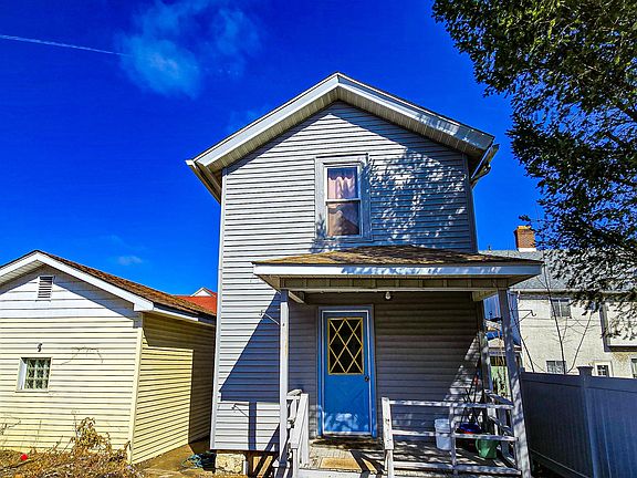 5th image of 1142 Academy St