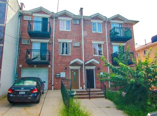 8048 59th St, Ridgewood, NY 11385