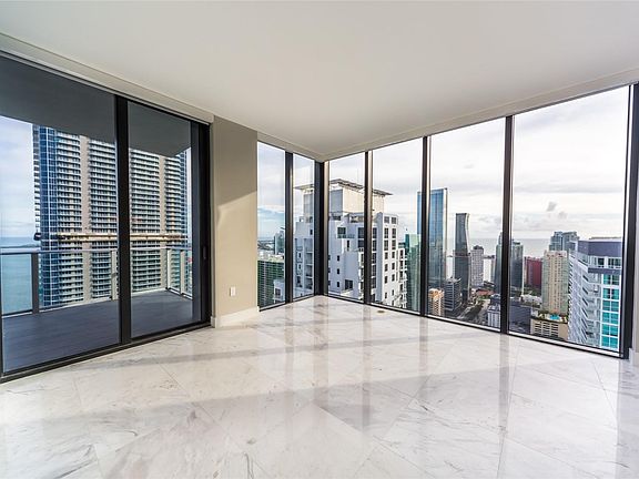 2nd image of 1010 Brickell Avenue #4805