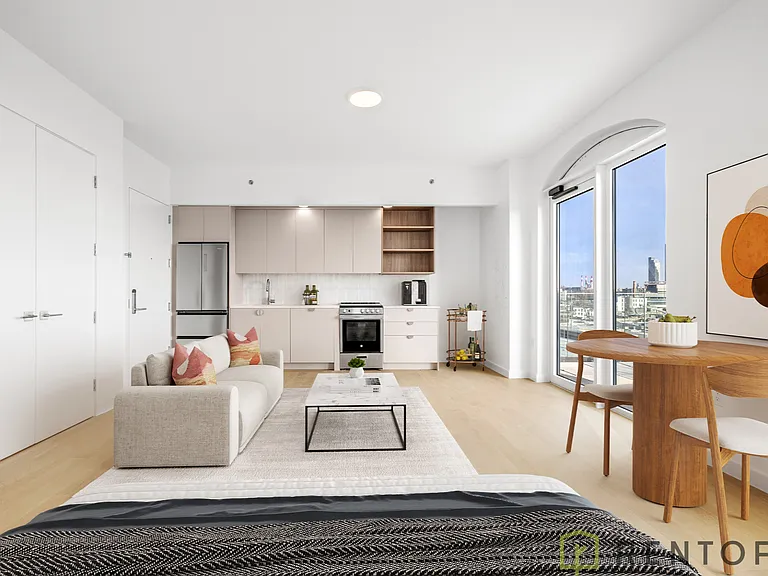 210 Greenpoint Ave #8M — Photo 3