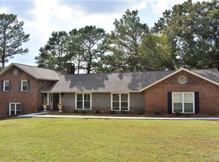 15 Cabin Rd, Wetumpka, AL 36093