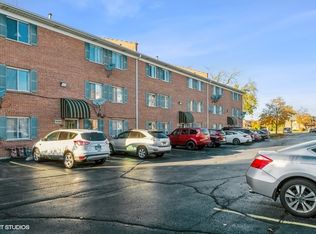10361 Dearlove Rd APT 2K, Glenview, IL 60025