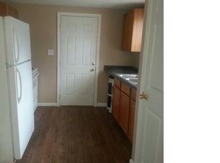 403 S 7th St, Spring Lake, NC 28390