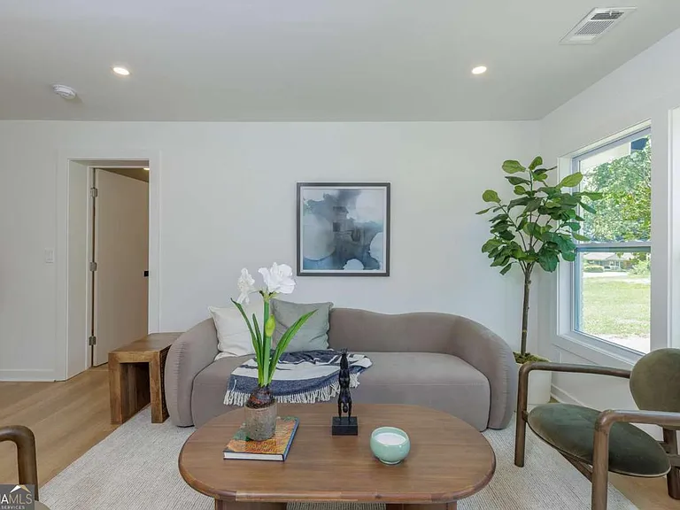 3026 Brook Dr — Photo 7