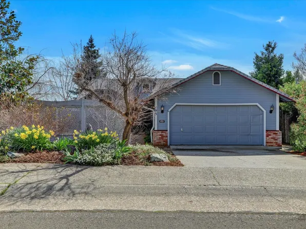 195 Cypress Hill Dr, Grass Valley, CA 95945