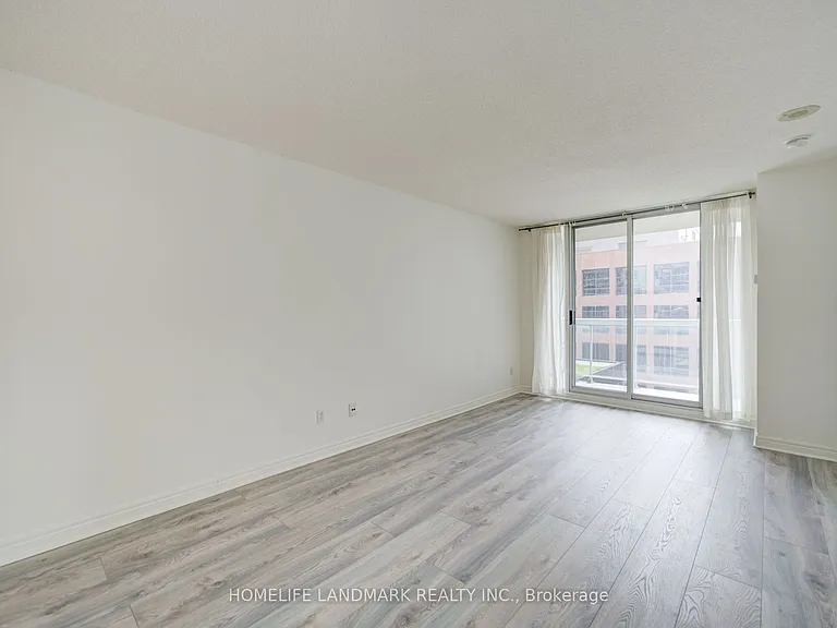 43 Eglinton Ave E #1003 — Photo 4