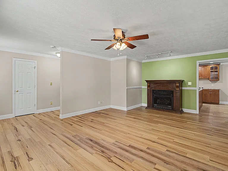 2205 Tampico Trl — Photo 9