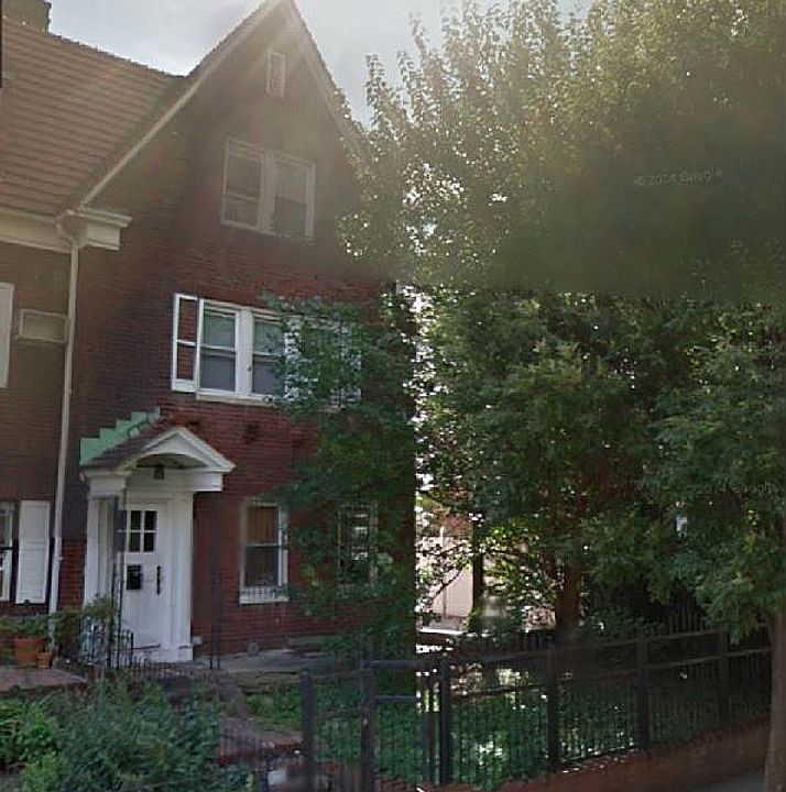 1st image of 3721 87th St
