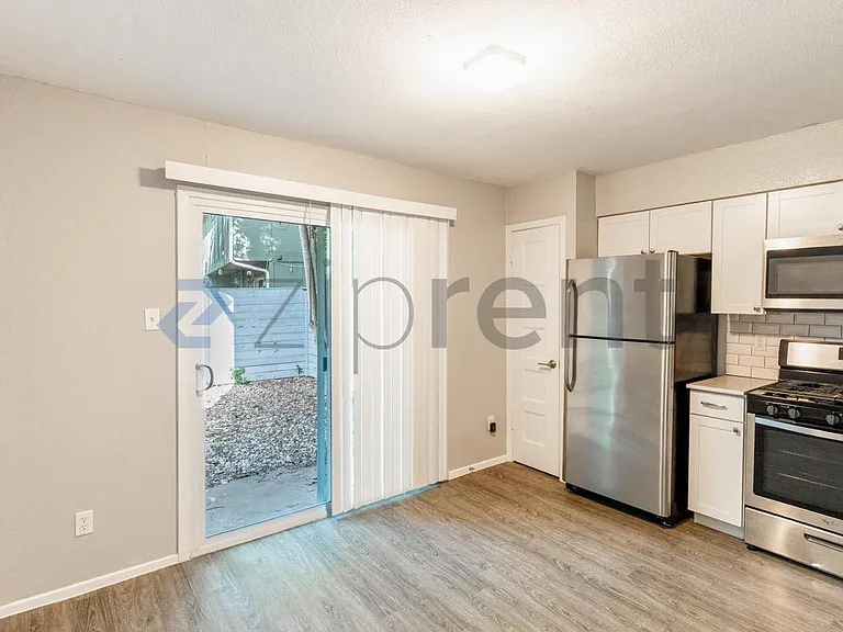 3450 Willowrun Dr #D — Photo 5