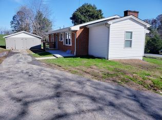 5695 Roanoke Rd, Troutville, VA 24175