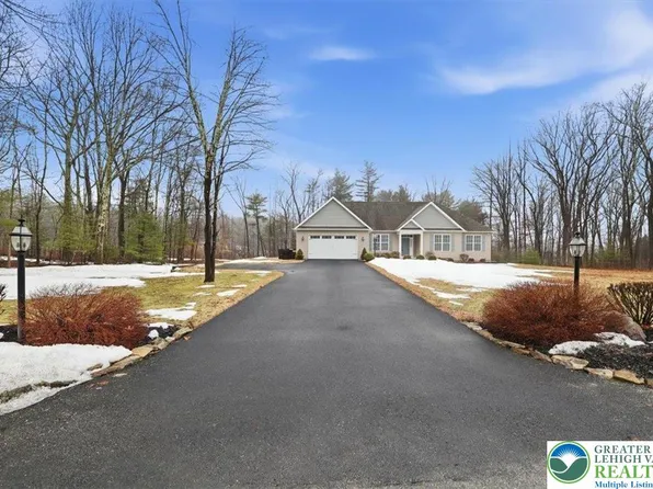 1177 Ross Ln, Saylorsburg, PA 18353