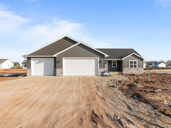 W5820 Delta Dr, Menasha, WI 54952