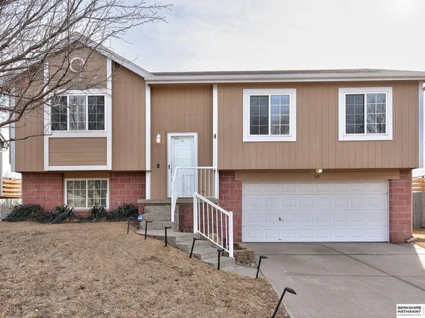 7651 Howell St, Omaha, NE 68122