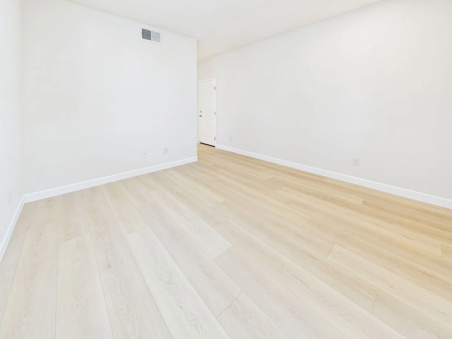 Single Family Home for Rent / Sacramento — Photo 4