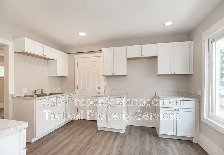 3692 E 147th St #DOWN — Photo 15
