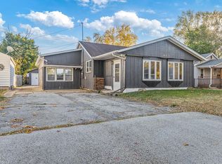 323 Wilson Ave, Machesney Park, IL 61115